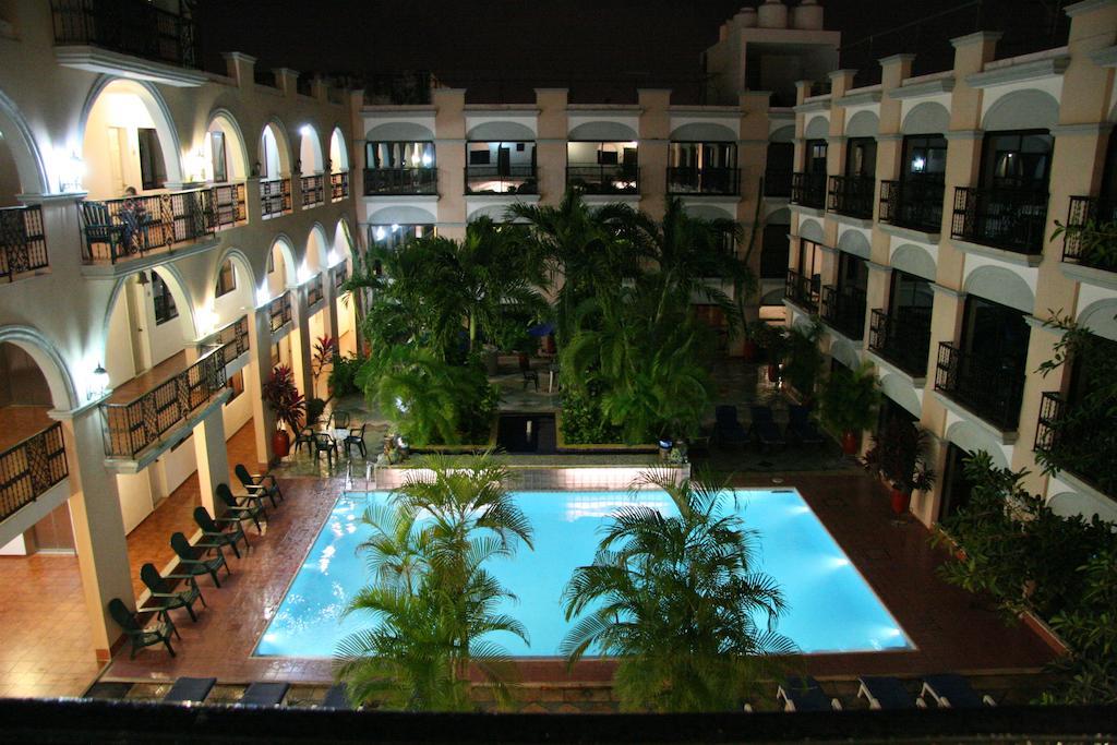 Hotel Doralba Inn Mérida Buitenkant foto